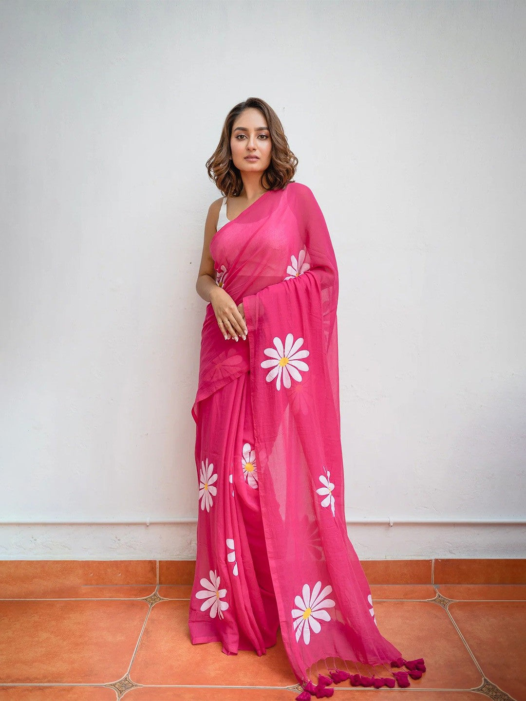 Linen Digital Flower Print Saree