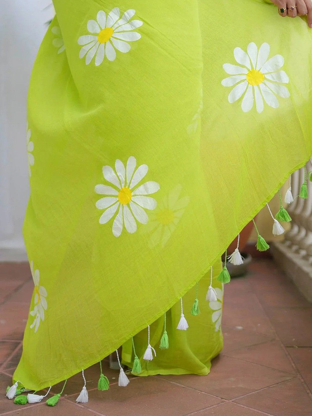 Linen Digital Flower Print Saree