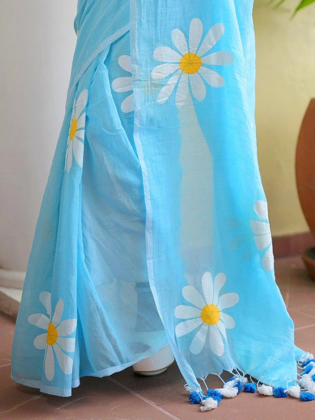 Linen Digital Flower Print Saree